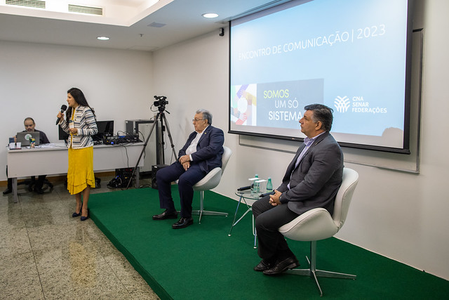 A Confederação da Agricultura e Pecuária do Brasil (CNA), juntamente com as confederações empresariais dos setores do comércio (CNC), transportes (CNT), saúde (CNSaúde) e cooperativas (CNCoop) divulgaram, na terça (18), um manifesto sobre os riscos, para a sociedade brasileira, das propostas de reforma tributária que tramitam do Congresso Nacional (PEC 45/2019 e PEC 110/2019).