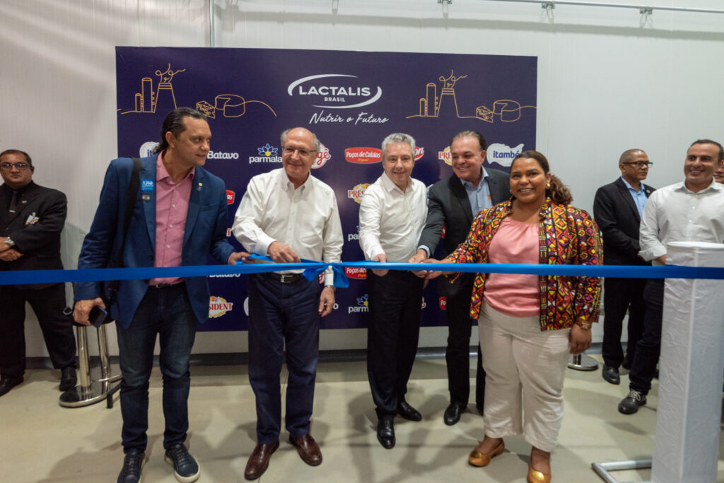 Lactalis inaugura fábrica, eleva captação de leite em Minas Gerais e fortalece ação no Brasil