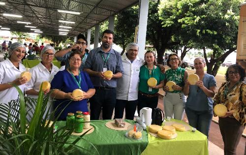 REGIONAL DA EMATER-MG EM UBERABA ORIENTOU MAIS DE 400 FAMÍLIAS NA VENDA DE PRODUTOS PARA O PNAE, EM 2023