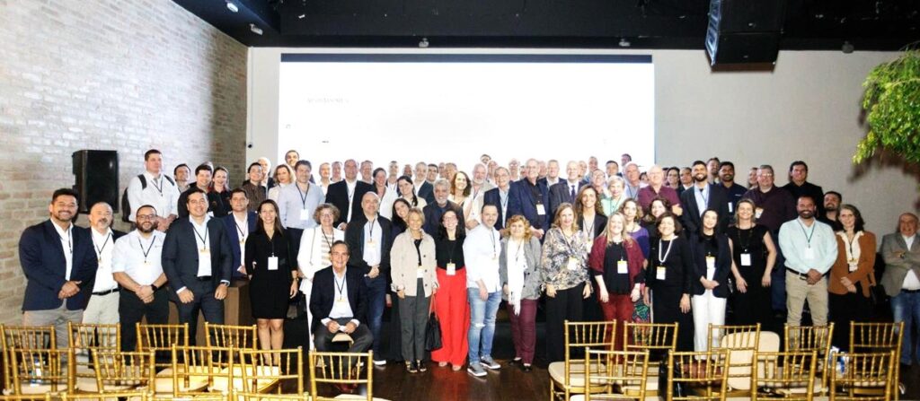 Simpósio ABIQ passeia pelo futuro e celebra superação de desafios pelo setor