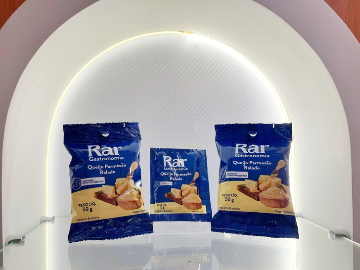Rar Gastronomia lança queijo ralado com blend de parmesão e Gran Formaggio Rar (1)