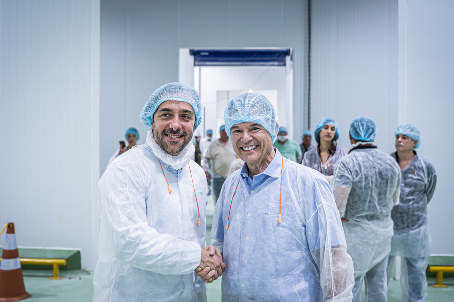 Lactalis recebe ministro da Agricultura em Pernambuco e reforça importância da unidade para Norte e Nordeste